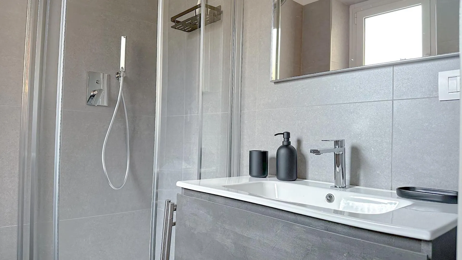 Meravigli Double Suite Duomo - 2 Camere - 5 Mins Da Duomo ميلان شقة